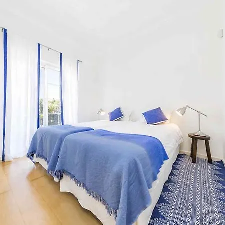 Sleeps 5 With Pool Air Con And Wifi Vila Quinta do Lago