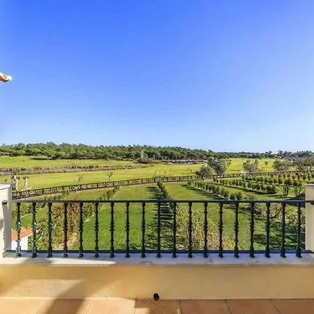 Villa Sleeps 5 With Pool Air Con And Wifi *